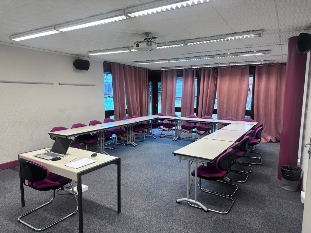 Salle de cours de l'ENCM